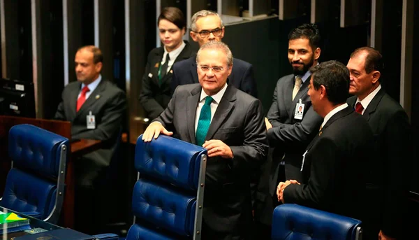 Renan garante calendário para a PEC do Teto