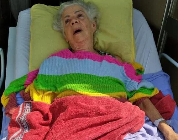 Idosa com fêmur quebrado espera há 11 dias por cirurgia no HRP