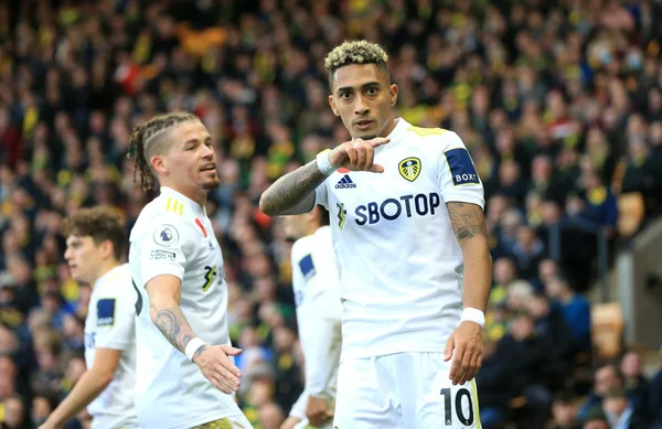Raphinha, do Leeds, é alvo do Barcelona para substituir Dembelé