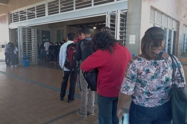 Após fim da greve no Metrô-DF, passageiros ainda enfrentam transtornos