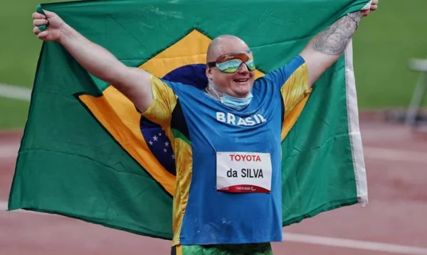 Alessandro da Silva vence fácil e fica com o ouro no lançamento de disco