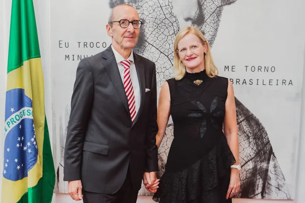 Embaixador e embaixatriz da Áustria homenageiam imperatriz Leopoldina