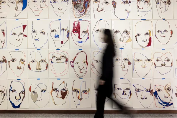 Azul Rodrigues apresenta exposição inédita no Museu da República
