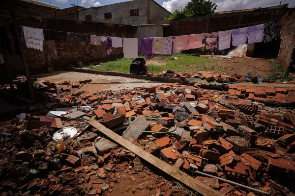 Chuva: sob estado de emergência, Águas Lindas registra imagens do caos