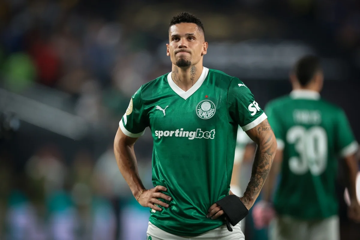 Paulinho, do Palmeiras, enfrenta nova lesão e preocupa torcida
