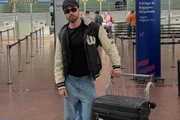 Rico Melquiades posa no aeroporto e internautas reagem: "Tchau, some" Rico Melquiades posa no aeroporto e internautas reagem: "Tchau, some"