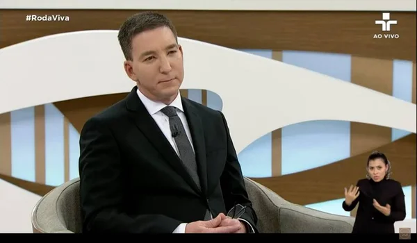 Greenwald: legado da #VazaJato é fortalecer o combate à corrupção