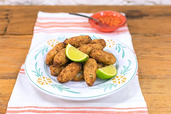 Fácil: aprenda a fazer um bolinho de bacalhau com inhame
