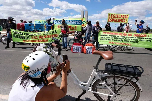 Motoboys participam de paralização nacional em Brasília