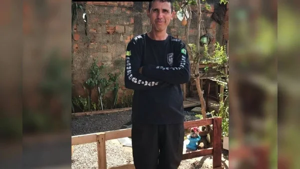 imagem colorida pm mata homem em surto goiania