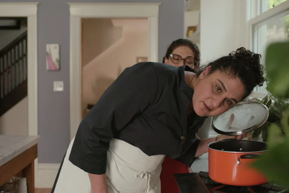 <b>Sal, Gordura. Acidez e Calor</b> – A chef Samin Nosrat estrela a série homônima ao livro que escreveu. Dividido em quatro partes, o show mostra a cozinheira rodando o mundo em busca destes quatro elementos que compõem um bom prato <b>Sal, Gordura. Acidez e Calor</b> – A chef Samin Nosrat estrela a série homônima ao livro que escreveu. Dividido em quatro partes, o show mostra a cozinheira rodando o mundo em busca destes quatro elementos que compõem um bom prato