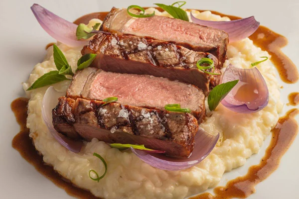 *Costela braseda com polenta rústica