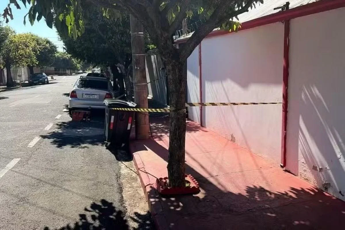 Mistério: polícia busca partes de corpo encontrado em lixeira de marmitaria - imagem 2 Mistério: polícia busca partes de corpo encontrado em lixeira de marmitaria - imagem 2