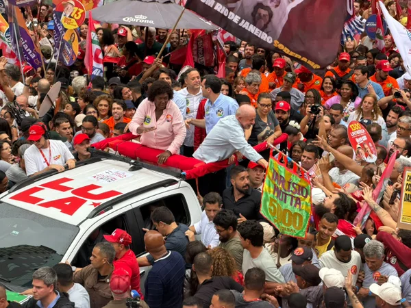 Presidente Lula em ato de campanha no Rio de Janeiro