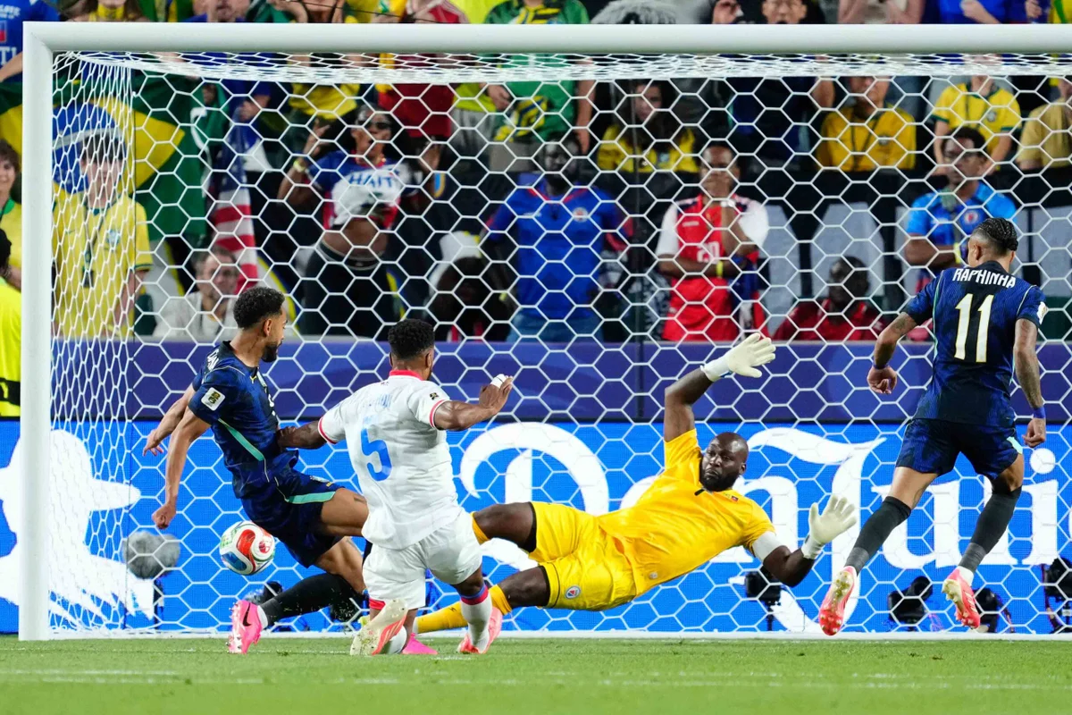 Seleção Brasileira ocupa 1º lugar do Grupo C Seleção Brasileira ocupa 1º lugar do Grupo C