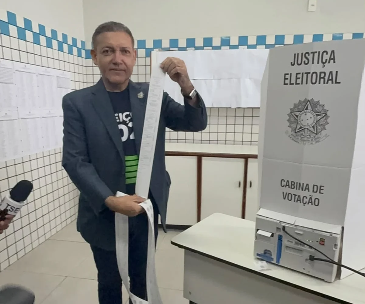 Nunes Marques diz que votação ocorre normalmente Nunes Marques diz que votação ocorre normalmente