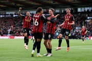 O Bournemouht venceu o Nottingham Forest por 2 x 0 O Bournemouht venceu o Nottingham Forest por 2 x 0