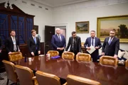 Zelensky e Trump discutem Patriots e retomada das negociações de paz - imagem 2