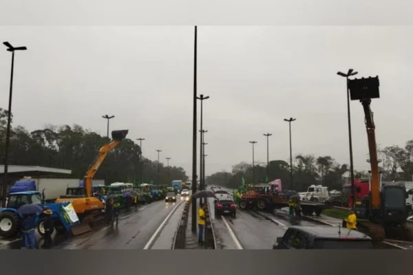 Rodovias de SC seguem com bloqueios após atos de 7 de Setembro