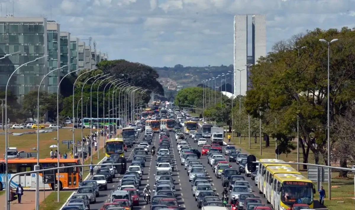 Licenciamento 2026 no DF: prazo acaba e carro pode ir para o pátio