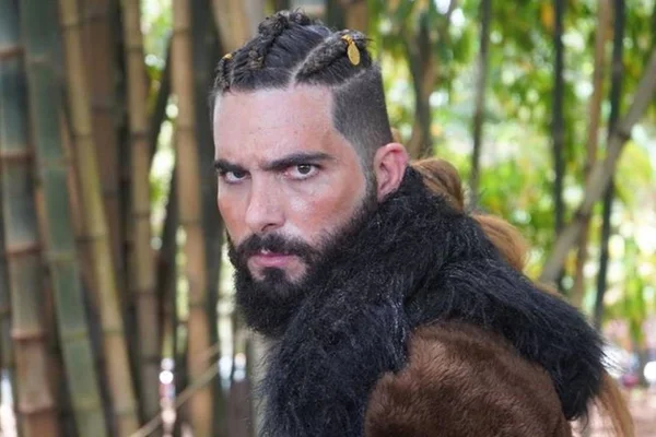 RecordTV desmente ator e diz que Thiago Cozzatto não está em Gênesis