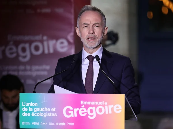 França: socialista Emmanuel Grégoire é eleito novo prefeito de Paris