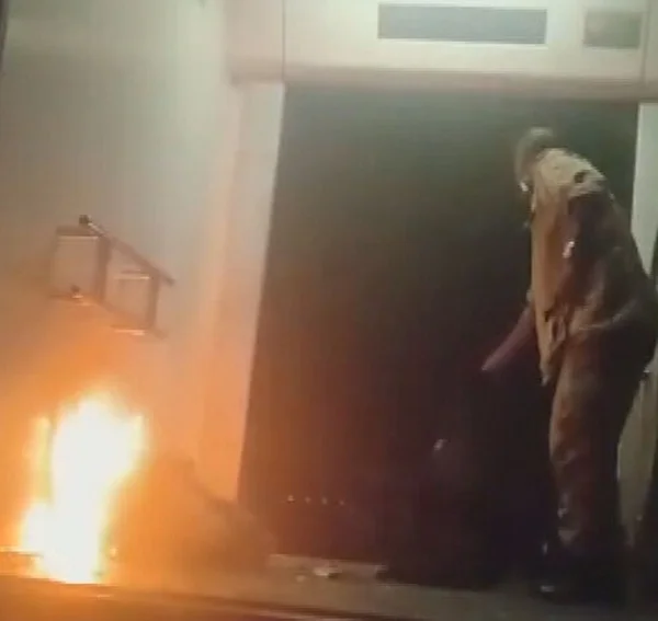 Após curto em rede aérea, incêndio em trem deixa três feridos no Rio