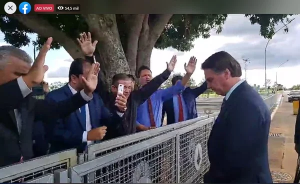 Presidente Jair Bolsonaro conversa com pastores no Alvorada