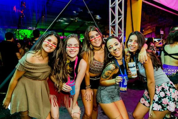 Mariana Neves, Gabriela Abreu, Camila Barbosa, Giovana Pinto e Beatriz Ximenes Mariana Neves, Gabriela Abreu, Camila Barbosa, Giovana Pinto e Beatriz Ximenes