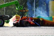 Leclerc perdeu o controle do carro e bateu no muro em Monza. Leclerc perdeu o controle do carro e bateu no muro em Monza.