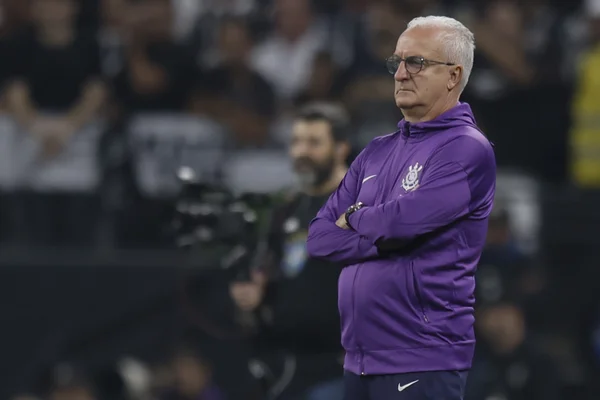 Foto colorida de Dorival Jr., técnico do Corinthians - Metrópoles