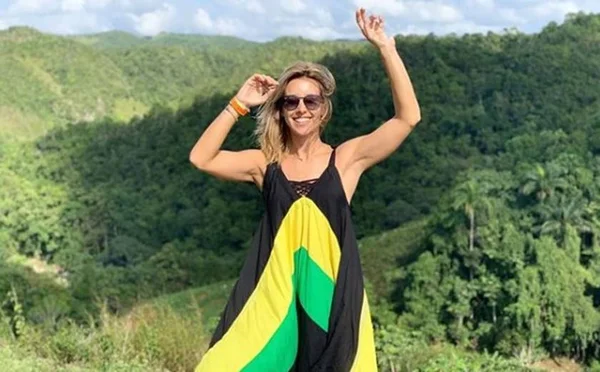 Cris Dias publica foto em plantação de maconha e é alvo de críticas