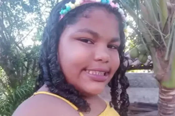 menina sorrindo