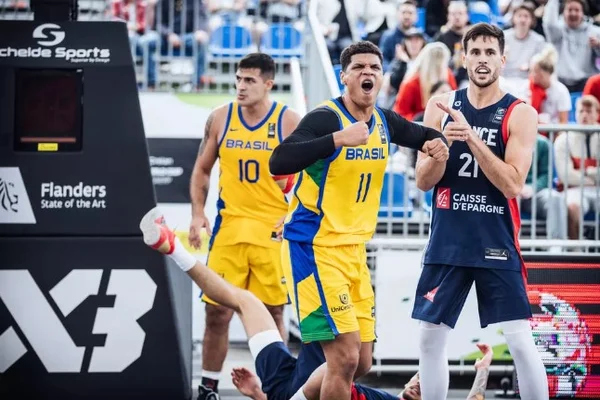 Seleção Brasileira de Basquete 3x3 atuando na Copa do Mundo - Metrópoles