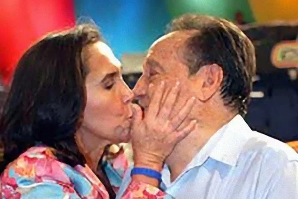 Dona Florinda faz post lindo para lembrar casamento com Chaves