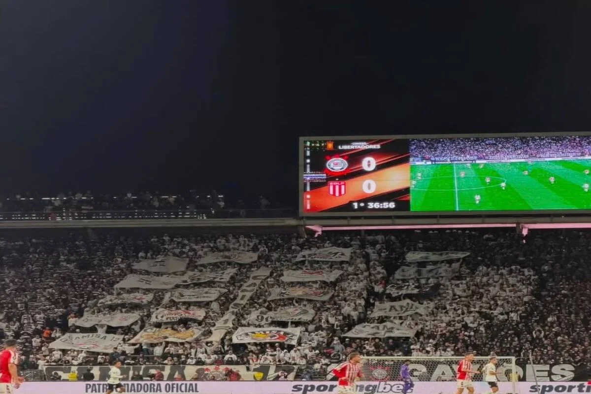 Torcida Jovem Camisa 12, organizada do Corinthians Torcida Jovem Camisa 12, organizada do Corinthians
