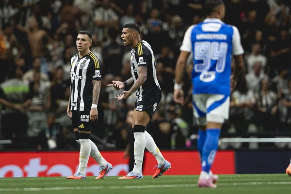 Imagem colorida da partida entre Atlético-MG x Cruzeiro