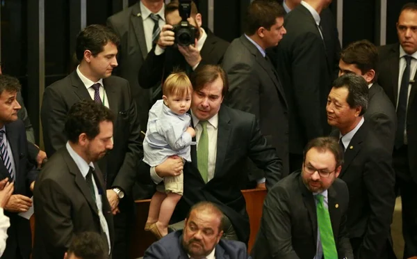 Rodrigo Maia é reeleito presidente da Câmara dos Deputados