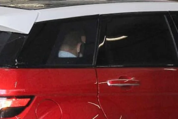 Imagem colorida de Cid chegando na PF - Metrópoles