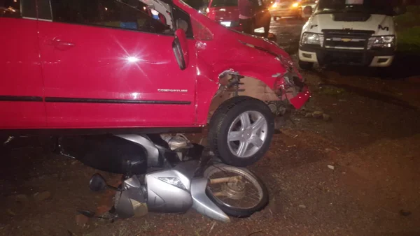Vídeo. Motorista embriagado atropela e arrasta motociclista no DF