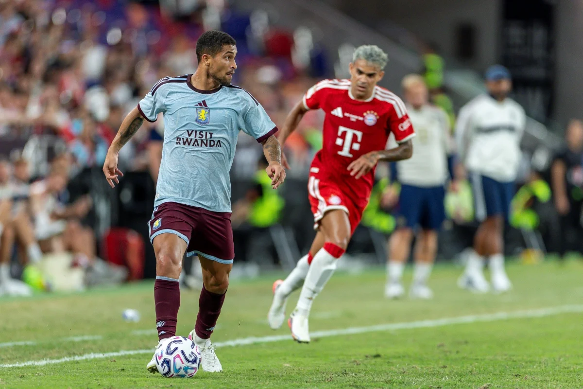 Ex-Flamengo, João Gomes marca primeiro gol pelo Aston Villa