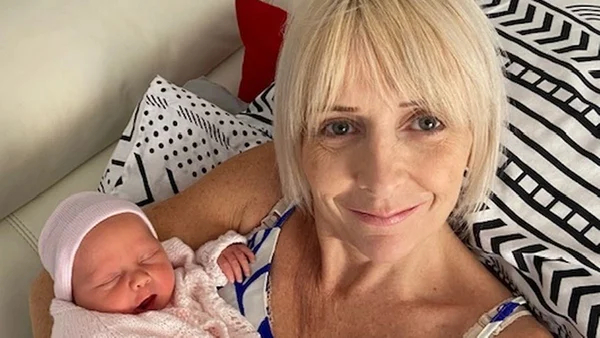Mulher engravida aos 53 após 25 anos tentando fertilização in vitro