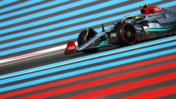 Calor é aposta da Mercedes para se aproximar de Red Bull e Ferrari