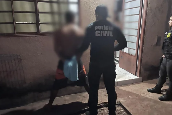 Polícia Civil faz operação para acabar com "central dos golpes" em GO