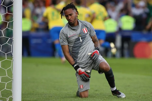 Vídeo: ao vivo, goleiro do Peru pede perdão por traição à mulher