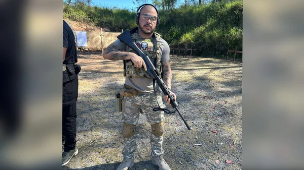 CAC, líder de esquema de pirâmide ostentava armas e carrões nas redes
