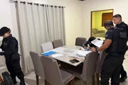 A suspeita é de favorecimento a integrantes de organização criminosa realizado por vereador e servidores públicos A suspeita é de favorecimento a integrantes de organização criminosa realizado por vereador e servidores públicos