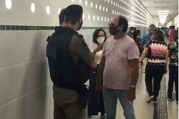 Seções eleitorais atrasam abertura em João Pessoa