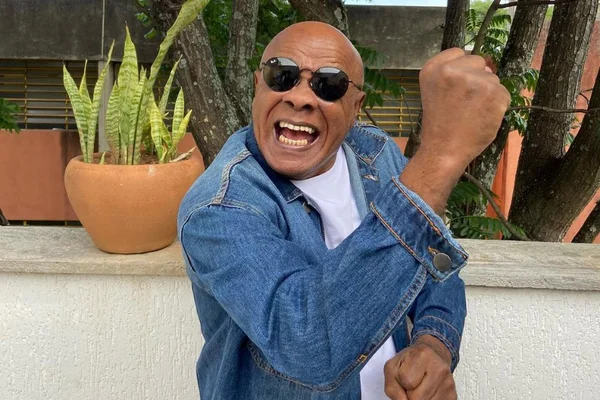 Aos 68 anos, Kid Bengala cria perfil em plataforma de conteúdo adulto