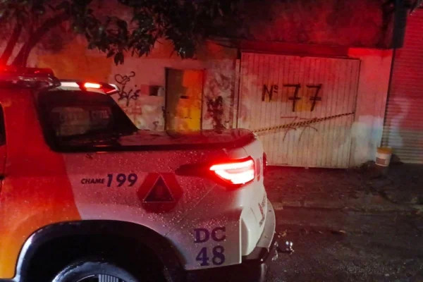 Homem morre soterrado após desabamento de imóvel durante chuva em SP - destaque galeria Homem morre soterrado após desabamento de imóvel durante chuva em SP - destaque galeria